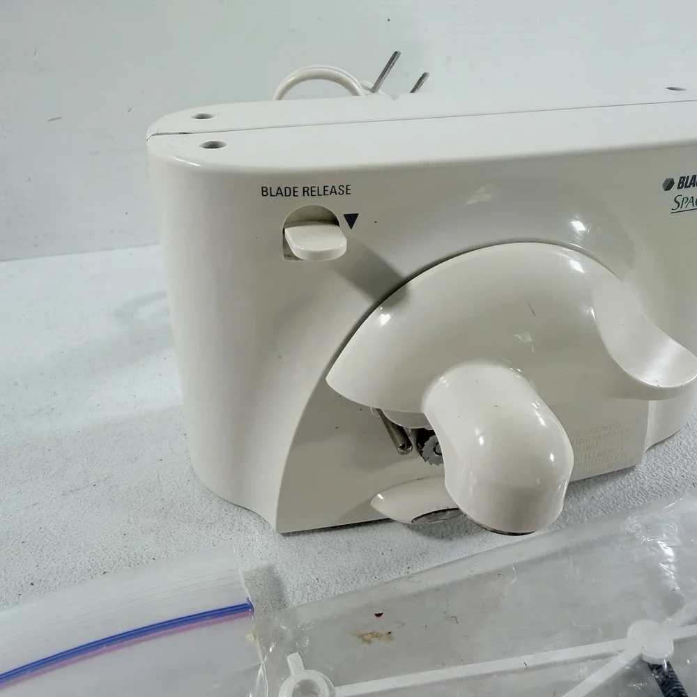 BLACK+DECKER Spacemaker Under Counter Can Opener EC75 White W/ Hardware TESTED